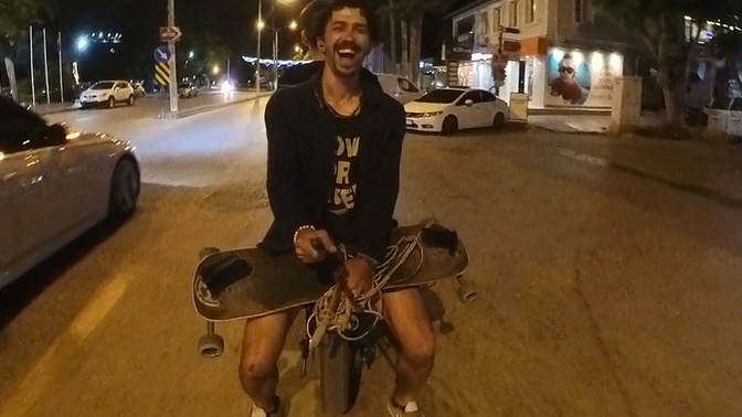 Ev de uyuklarken bile seni yataktan zıplatacak tek aktivite hangisi?
