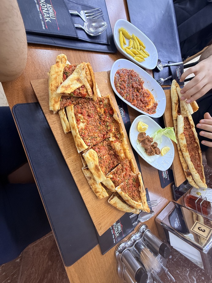 Kıymalı pideden kaç tane yerdiniz?