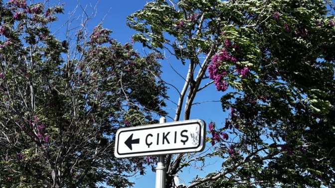 Yoldaki işaretler bizi nereye götürür?