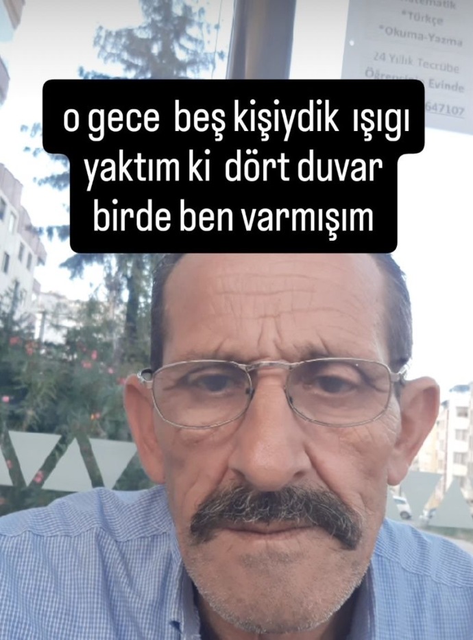 bu amcayı görünce gülesim geliyo AHZBAJZNSSK