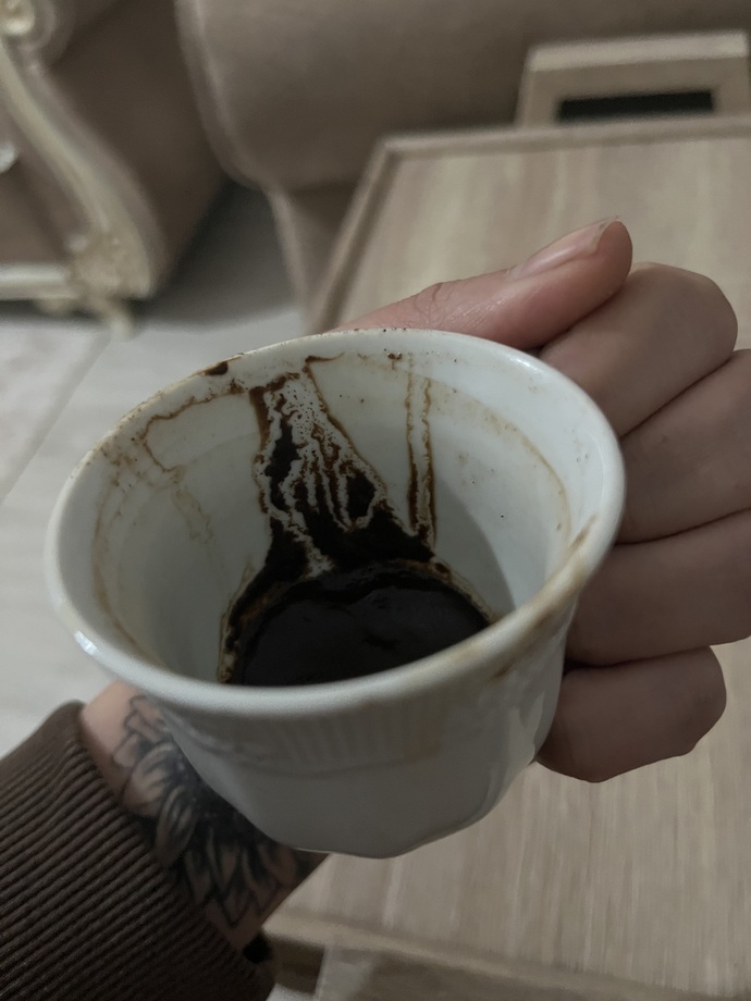 Kızlar falıma bakar mısınız, kahve falımı detaylı yorumlar mısınız?