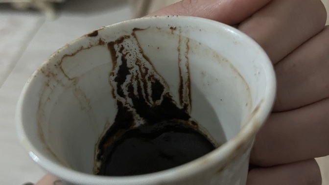Kızlar falıma bakar mısınız, kahve falımı detaylı yorumlar mısınız?