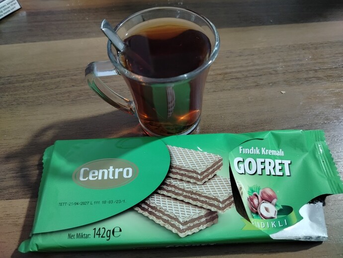Efendim! En son yediğin şeyi yemeden önce bana verseydin, çayın yanında ne yemiş olurdum?