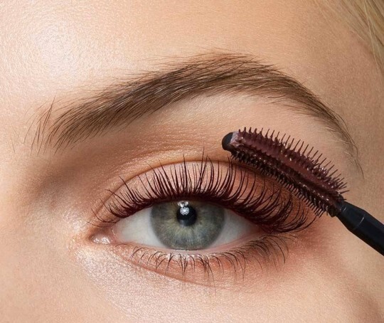 Bebekler selam🌸 en kurtarıcı makyaj ürününüz hangisi?