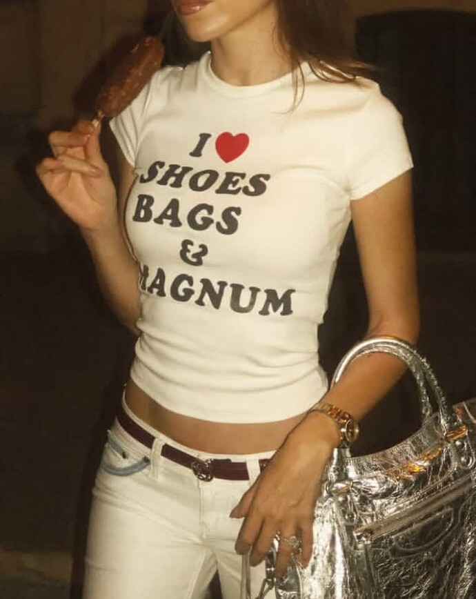 Sen hangi Magnum dondurmasısın tahmin edeyim mi?