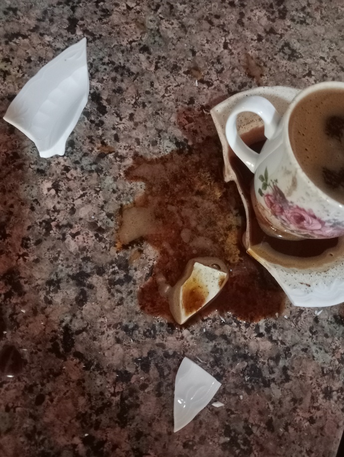 Hâlâ da köpüğü duruyor bu kahveyi tebrik edin çabuk shdjfkg