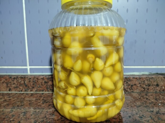 Sizin acı olan neyiniz var?