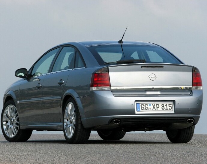Vectra C mi Passat B5.5 mi hangisi daha havalı sizce?