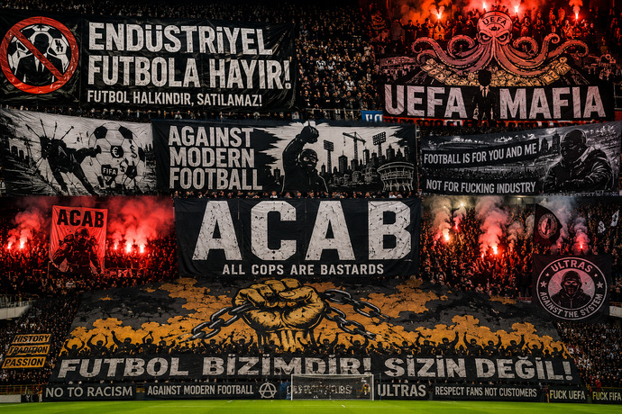 Dünya Kupası gerçekten tutku ve ulusal gurur mu, yoksa dev bir endüstriyel futbol pazarlaması mı?