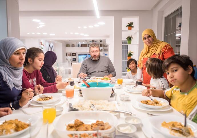 Evinize çok misafir gelmesi sizi rahatsız eder mi?