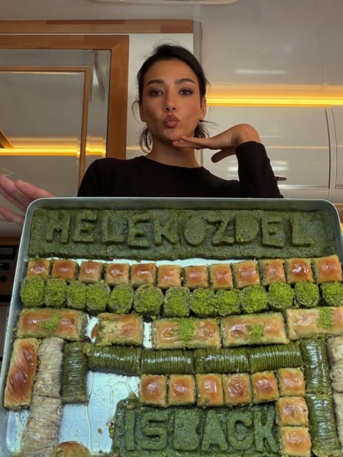 Bu fıstıklı baklavayı kaç günde bitirebilirsiniz?