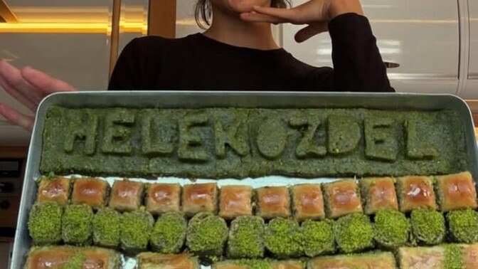 Bu fıstıklı baklavayı kaç günde bitirebilirsiniz?