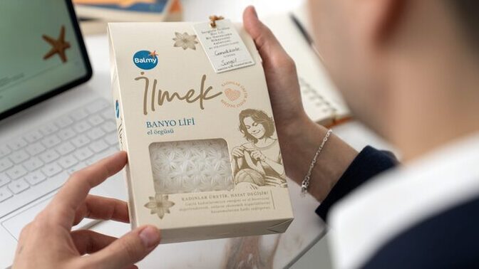 Bir kadının ilmek ilmek ürettiği bir ürünü kullanmak sana nasıl hissettirir 🧶💜?