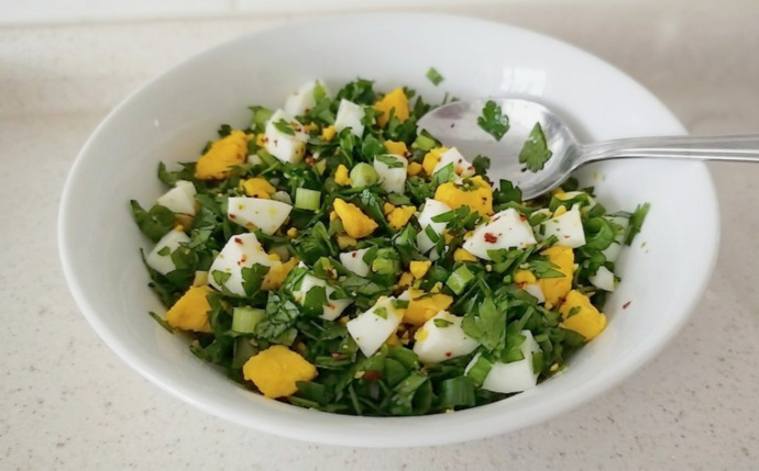 Yumurta salatasının içine ne konur, sizin için olmazsa olmaz malzeme nedir?