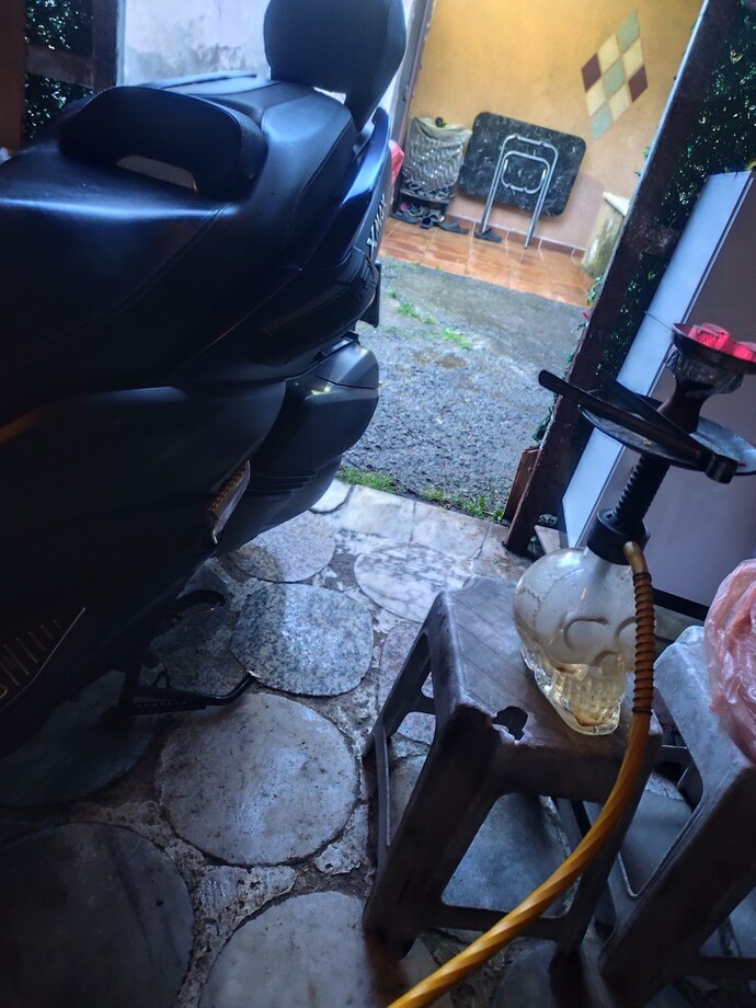 KScanlar napıyorsunuz, kahveler içildi mi yoksa daha yeni mi koyuyorsunuz?