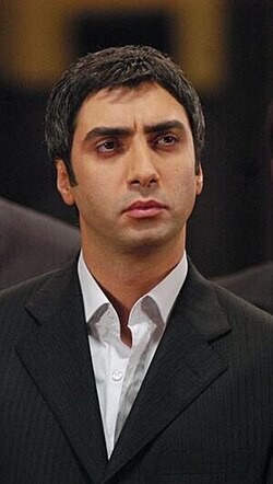 Polat Alemdar mı daha karizmatik ve iyi karakter yoksa Eşref mi?