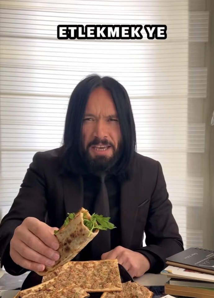 Lahmacun mu etli ekmek mi?