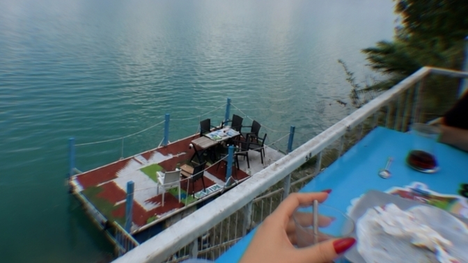 Manzaraya karşı ne içmeyi seversin çay/kahve ya da?