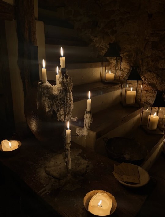 Mum ışığı ambiyansı eve romantizm katar mı?