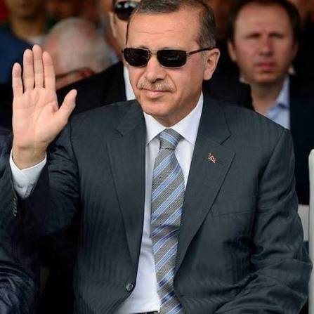 Karizma denince aklınıza kim geliyor?