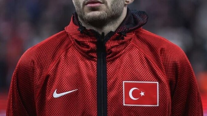 Sizce Barış Alper Yılmaz abartıldığı kadar yakışıklı mı?