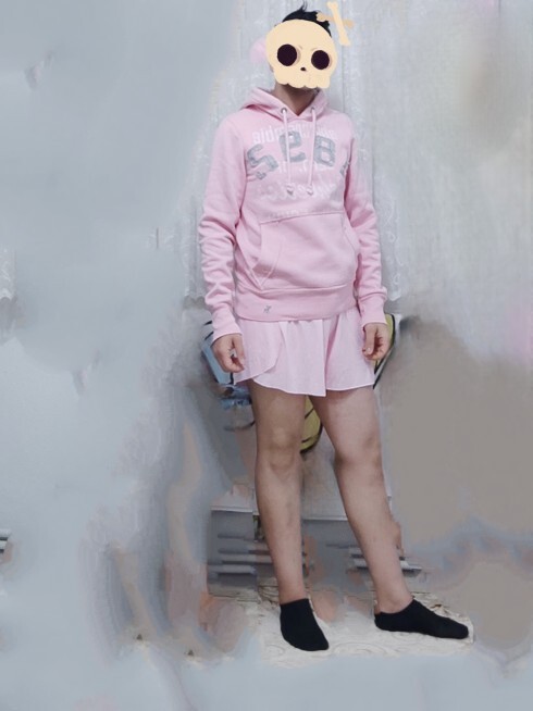 Femboy olmak istiyorum, nasıl giyinmeliyim, hangi kıyafetler yakışır?