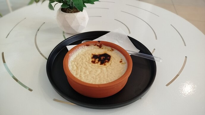 Hamsiköy sütlacı gerçekten efsane mi, yoksa sosyal medyanın abarttığı bir tatlı mı?