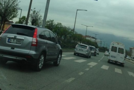 İstanbul trafiğinde arabayla birini film sahnesi gibi takip eden oldu mu, siz neler yaşadınız?