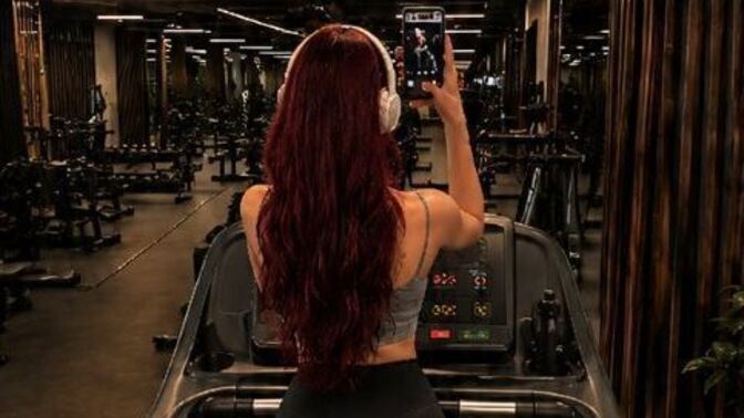 Gece spor yapınca mı daha çok motive olursunuz gündüz mü 😎?