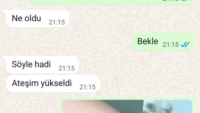 Sizce kızın sevgilisine soru sorma tarzı hesap sorar gibi mi, yoksa sakin mi?