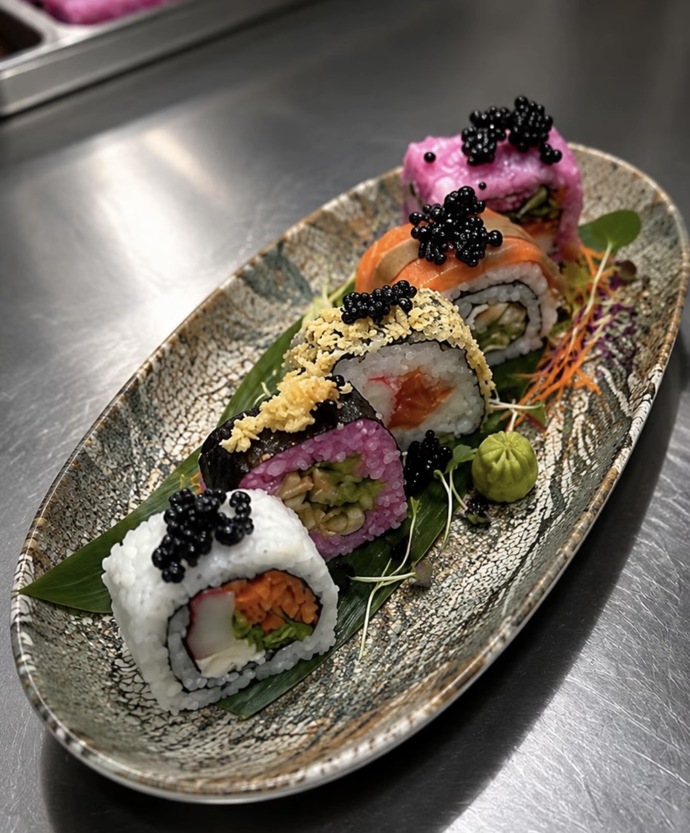 Size ellerimle Sushi yapayım mı?