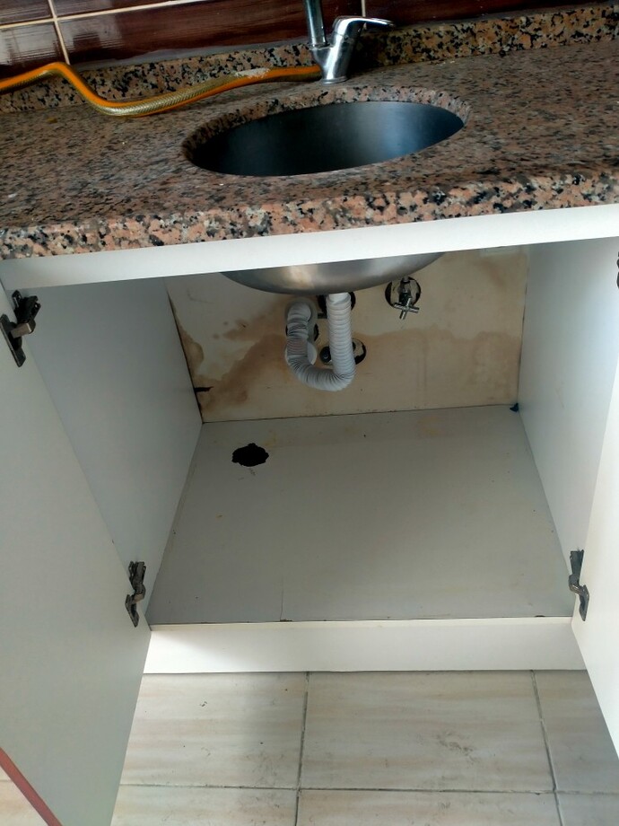Yeni eve taşınacağım ama mutfak tezgahı altı su almış, nasıl düzeltilir?