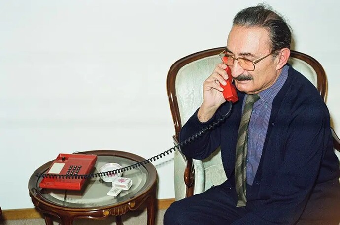 Zamanda yolculuk yapabilseniz Ecevite ne söylerdiniz?