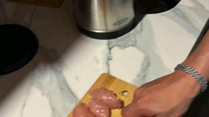 Benle evlenecek kız yaşadı?