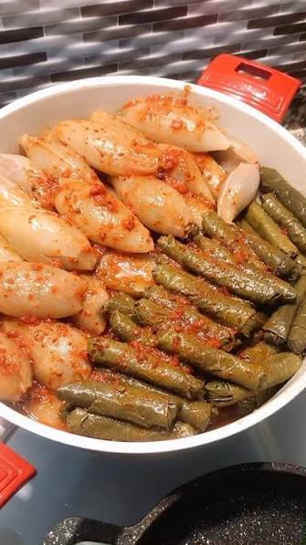 Yaprak sarması mı soğan dolması mı hangisini seversin?