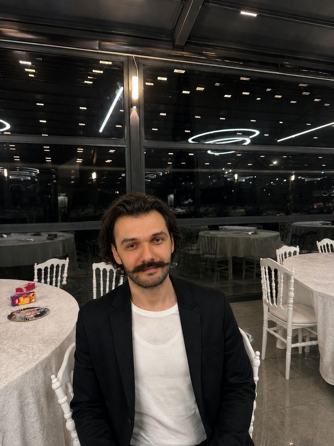 Çok çirkin olduğum için kızlar bana bakmıyor her şey yüz mü?