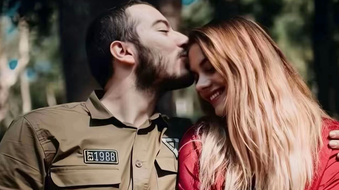 Enes Batur’Un En Çok Yakışan Sevgilisi Sizce Kim?