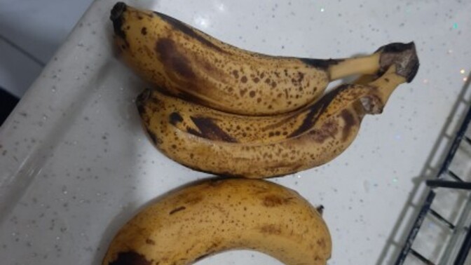 3 çok olgunlaşmış muzla ne yapabilirim ailem nerden geliyor bu değirmenin suyu demeden yok etmem lazım bunları fikri olan var mı?