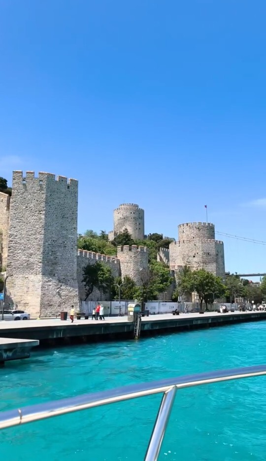 Hava guzelken yat ile denize acilip gezmeyi siz de bu kadar seviyor musunuz?