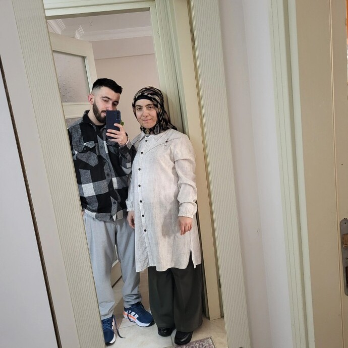 Bu kombin nasıl sizce altına beyaz bir ayakkabı da olsa?