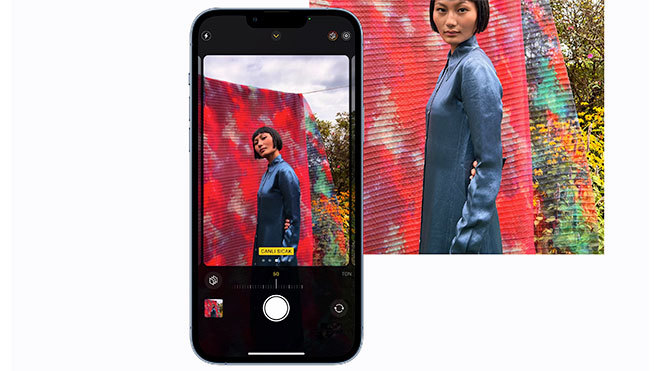 4. Apple iPhone 13 (12 MP Ön Kamera)