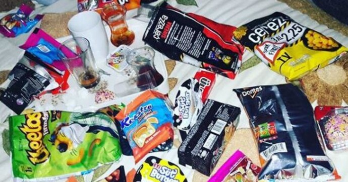 Abur cubur yiyen insan hala çocuk mudur?