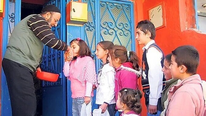 Bayramda şeker toplamaya gittin mi hiç?
