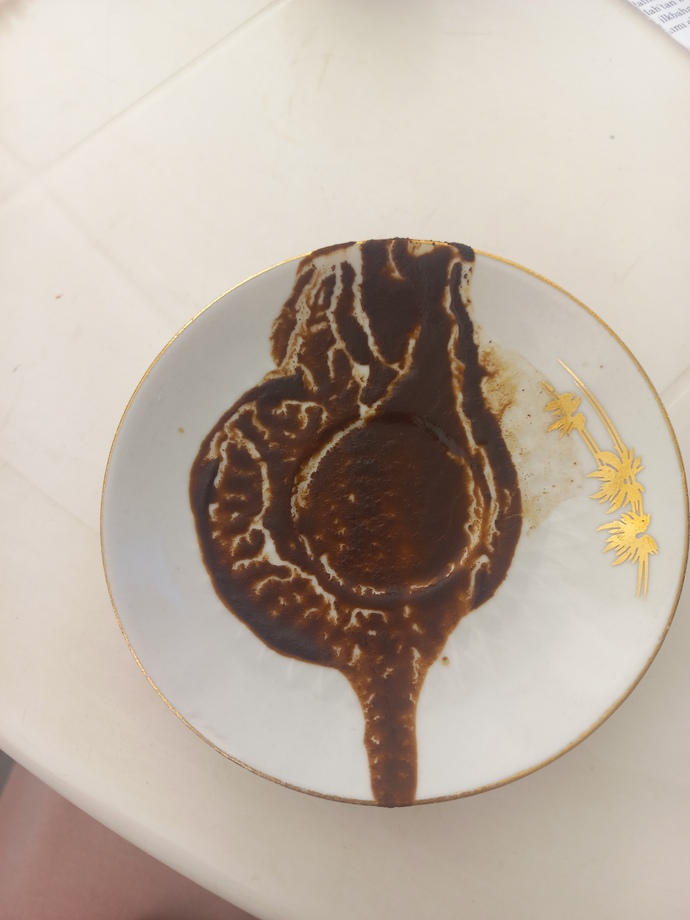 Kahve falı bakabilen?