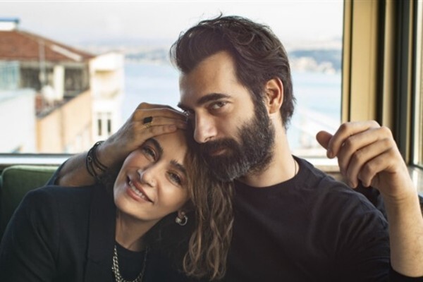 İstediğiniz ünlü veya kişiyle beraber film izleme şansınız olsa kimi seçerdiniz?