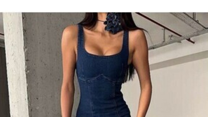 Aldığım elbiseyi gömlekle mi kombinlesem yoksa gömleksiz mi daha şık durur?