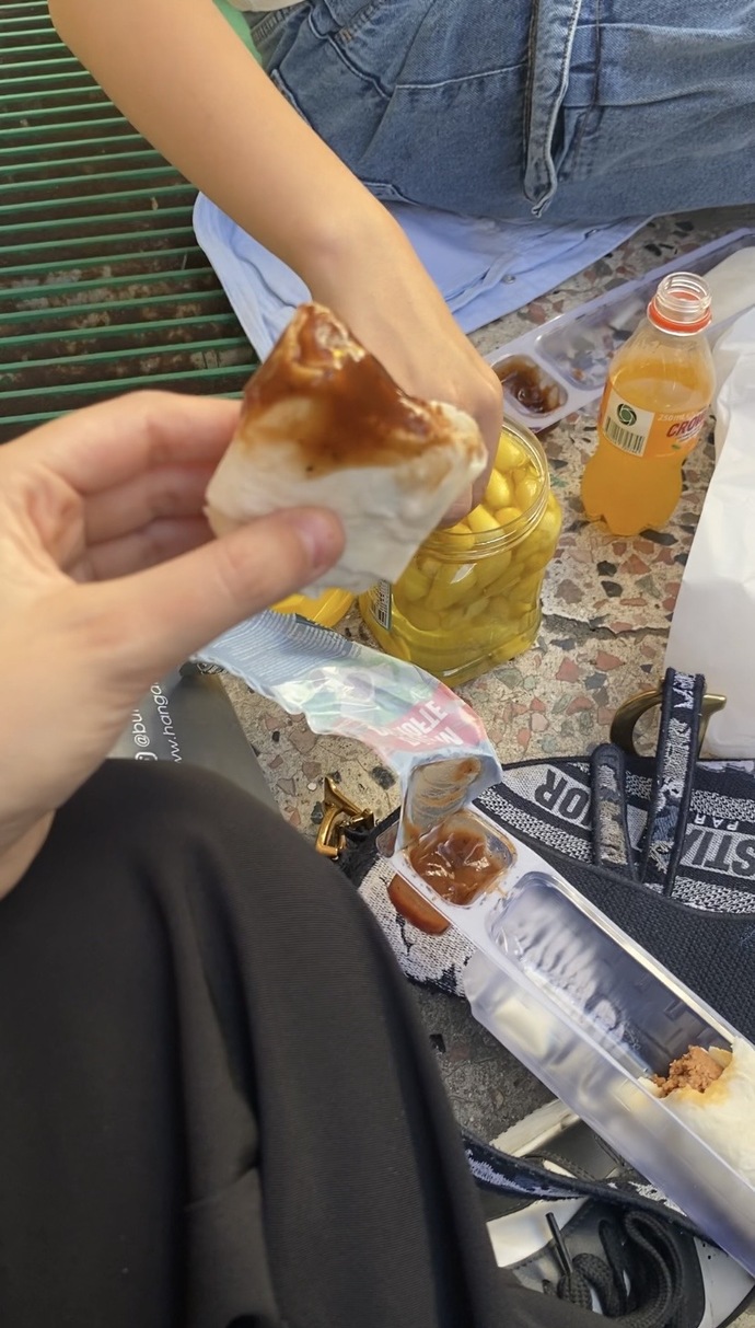 Varoşmuyuz sizce?