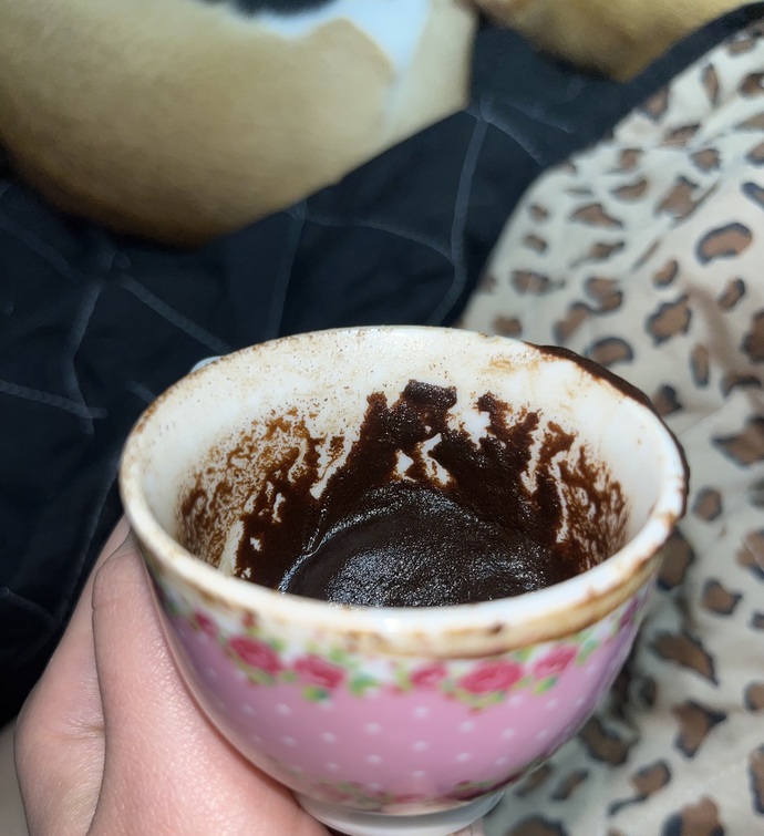 Gerçekten fal bakabilen var mı, çok ihtiyacım var lütfen yardımcı olur musunuz?