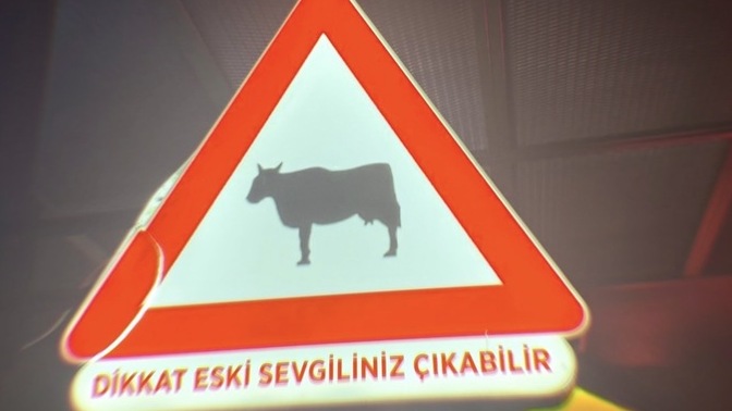 Eski sevgilin şu an sana mesaj atsa ne yapardın?