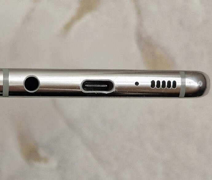 Telefonunuz da 3.5 mm kulaklık girişi var mı bu geri gelmeli mi sizce?